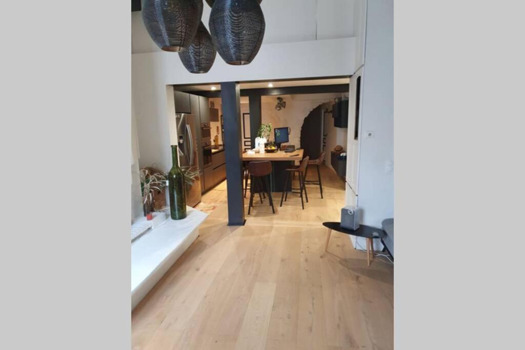 Loft De Type Industriel Et Spacieux Nice Exterior foto